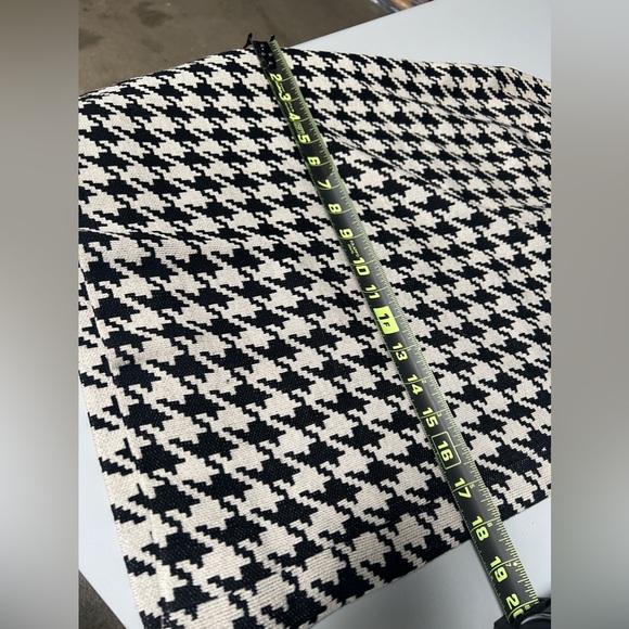 Sebastian made in Italy houndstooth pencil skirt - Picture 9 of 10